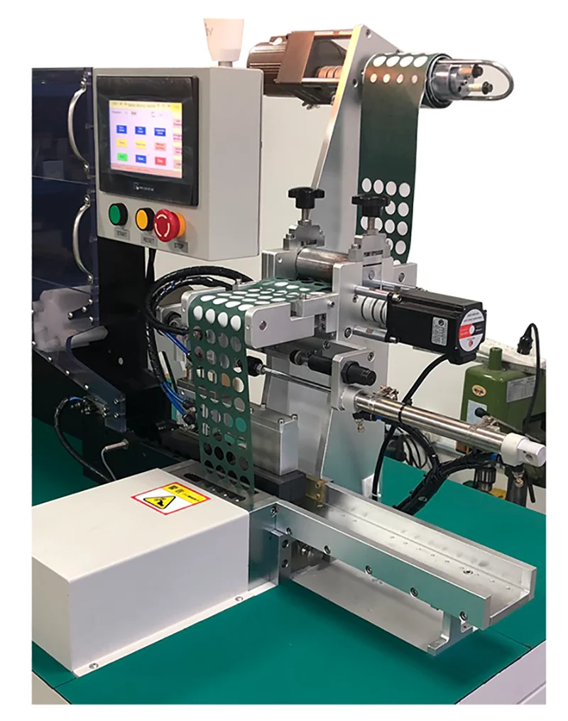 Automatic Lithium Ion Battery Insulation Paper Sticking Machine For Cylindrical Cell